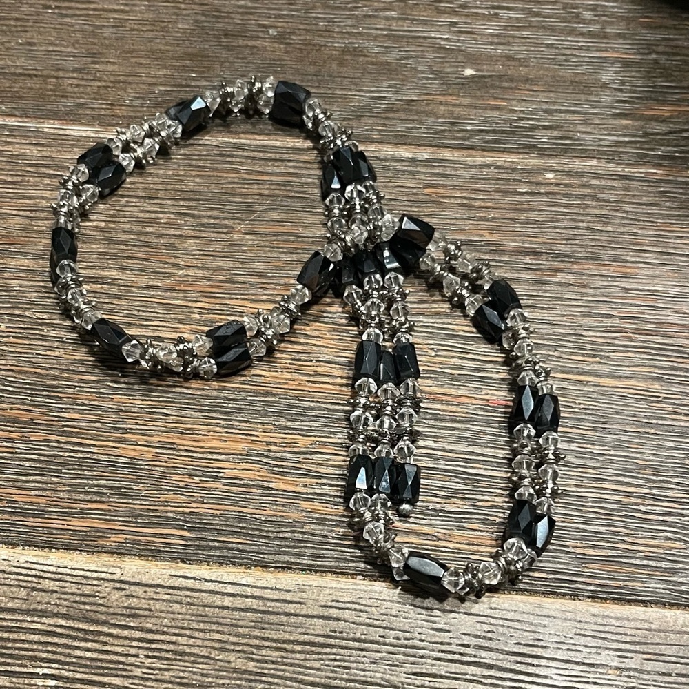 Fun! Magnetic Elegant Black and Silver Beaded bracelet/choker fidget - Picture 4 of 5